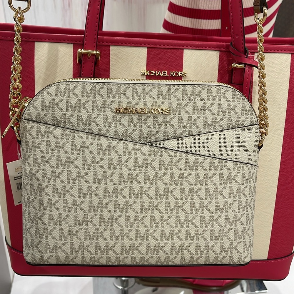 MICHAEL KORS Jet Set Medium Logo Dome Satchel Crossbody XCROSS XBODY
Vanilla - Picture 16 of 16